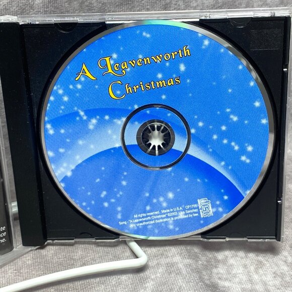 A Leavenworth Christmas CD By Lisa Sanchez & Mireya Sanchez Washington State - Picture 5 of 6